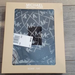 Michael Kors Grey Silver Knit Scarf Hat Set Ladies
